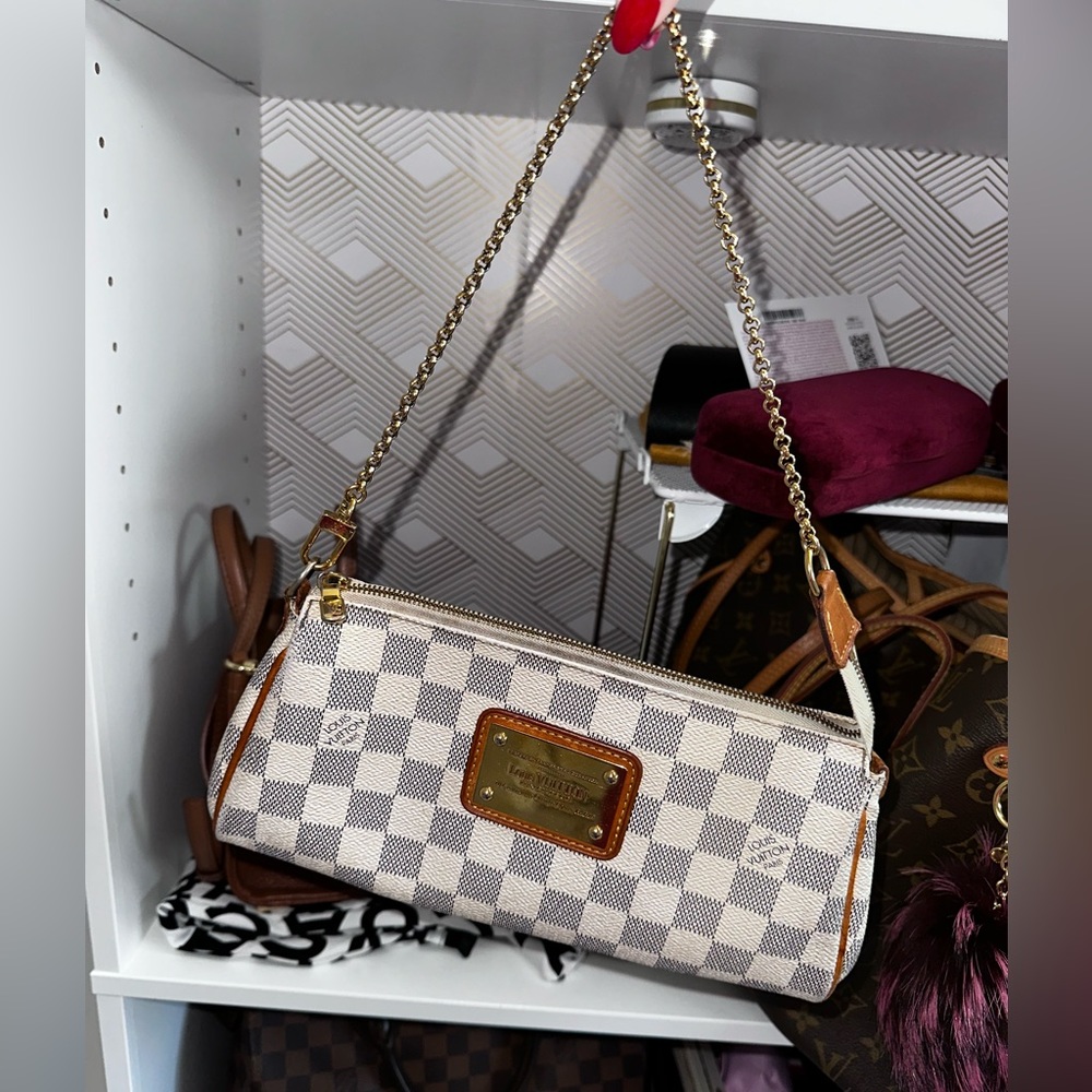 🚫 SOLD 🚫LOUIS VUITTON Damier Azur Eva Clutch